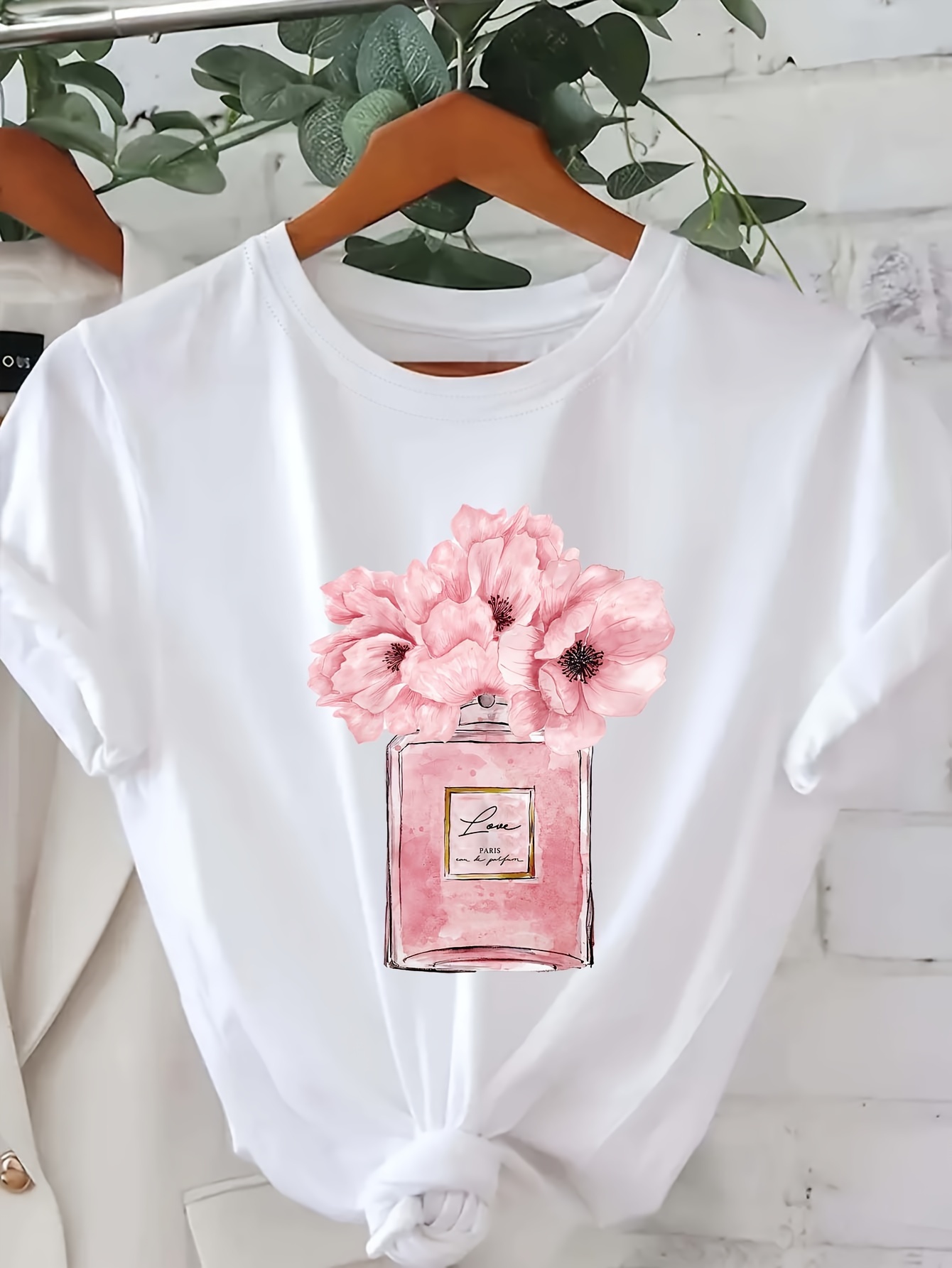Summer Clothing In Paris - تي شيرت نسائي بطباعة زهور بتصميم