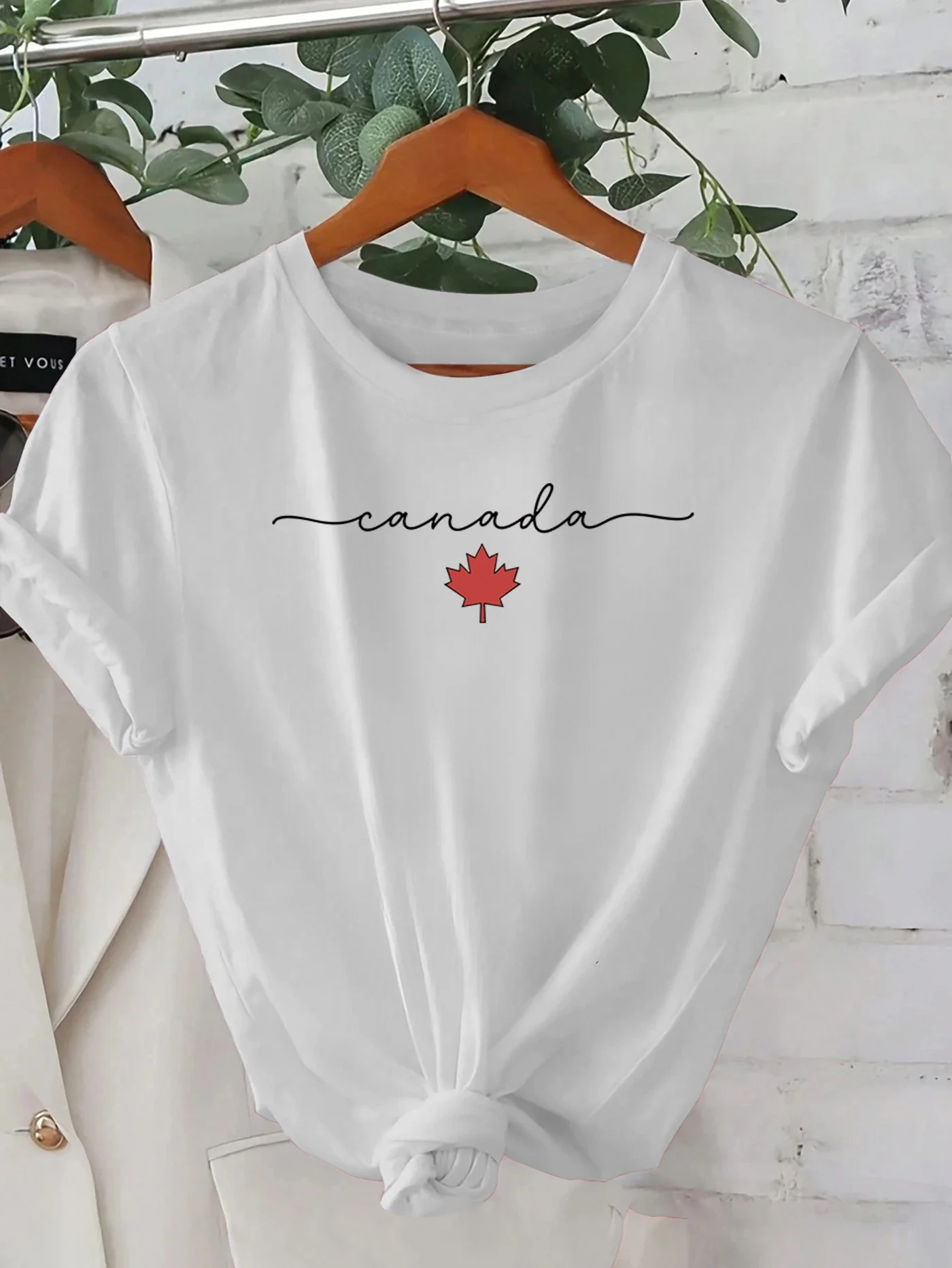 كندا مابل ليف مطبوعة المرأة تي - مراجعة Summer Clothing Women Canada وسعره