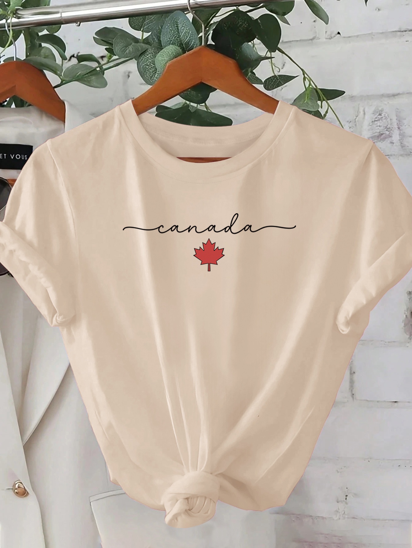 كندا مابل ليف مطبوعة المرأة تي - مراجعة Summer Clothing Women Canada وسعره