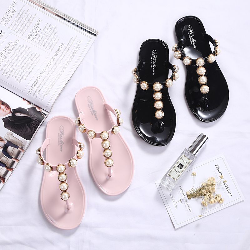 شباشب نسائية وصنادل سيدات شباش - مراجعة Flip Flop Jeweled وسعره